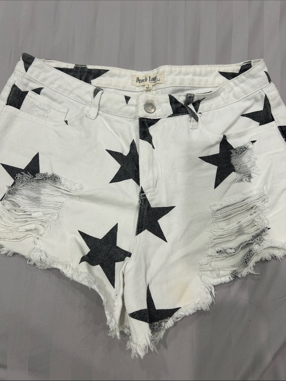 Peach Love California White Jean Denim Shorts with Black Star Print Large L